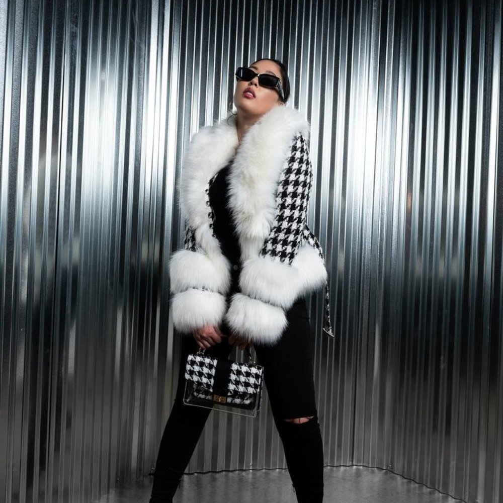 Checker Fur Coat -> Checker Fur Coat -> Checker Fur Coat -> Checker Fur Coat - Picture 6 of 12
